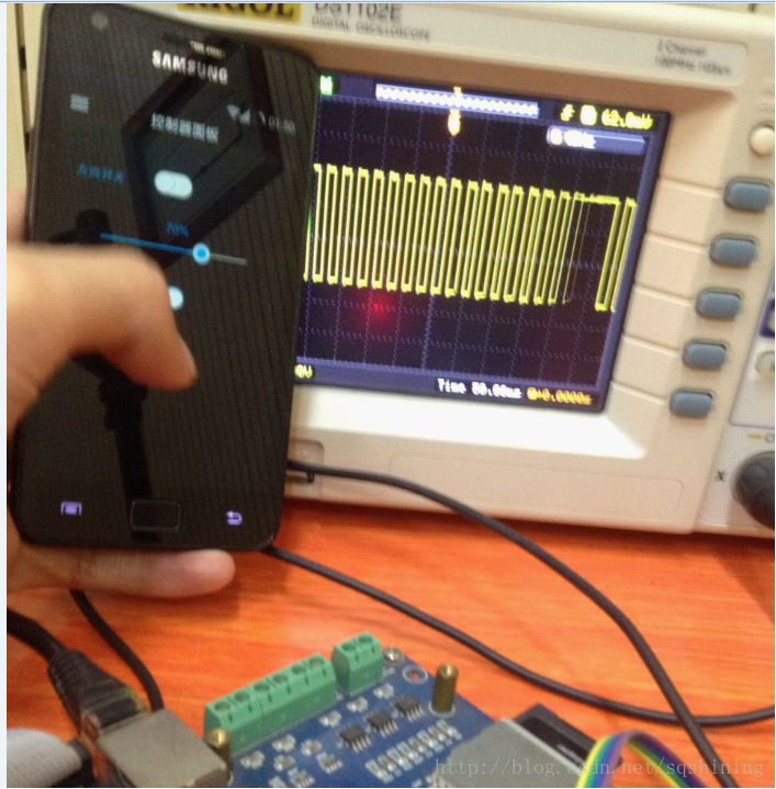 这里写图片描述