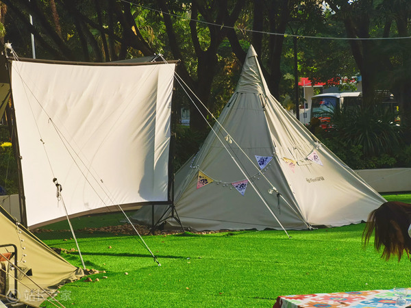 帐篷 露营 (2) (图片版权所属:靠谱客) 帐篷 露营 (2)