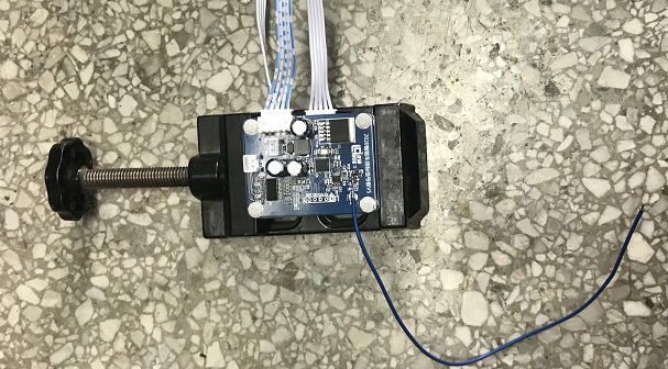 ▲ 焊接上软线天线（23厘米）