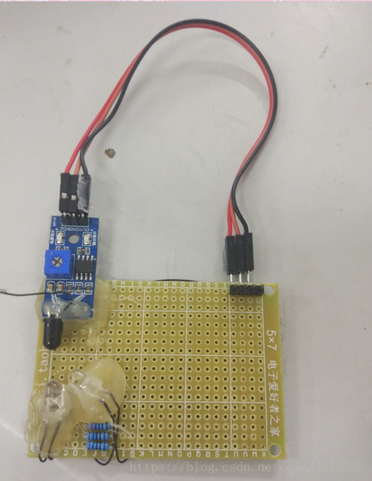 这里写图片描述