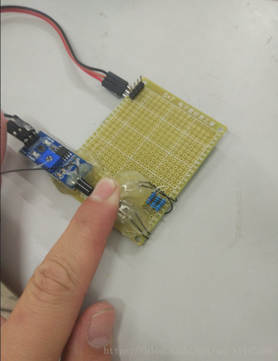 这里写图片描述