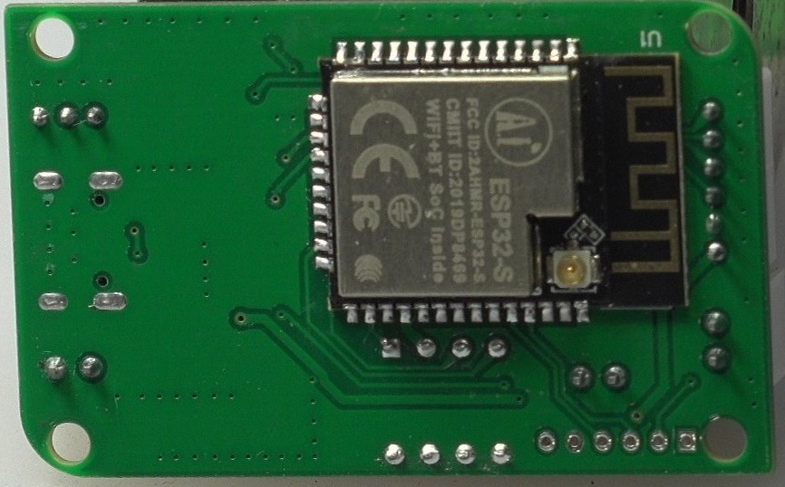 ▲ 主控模块反面的ESP32-s模块