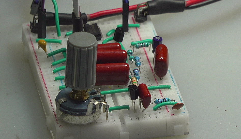 ▲ 图1.1.3 搭建的的实验电路