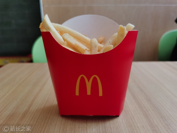 麦当劳薯条 (图片版权所属:靠谱客) 麦当劳薯条