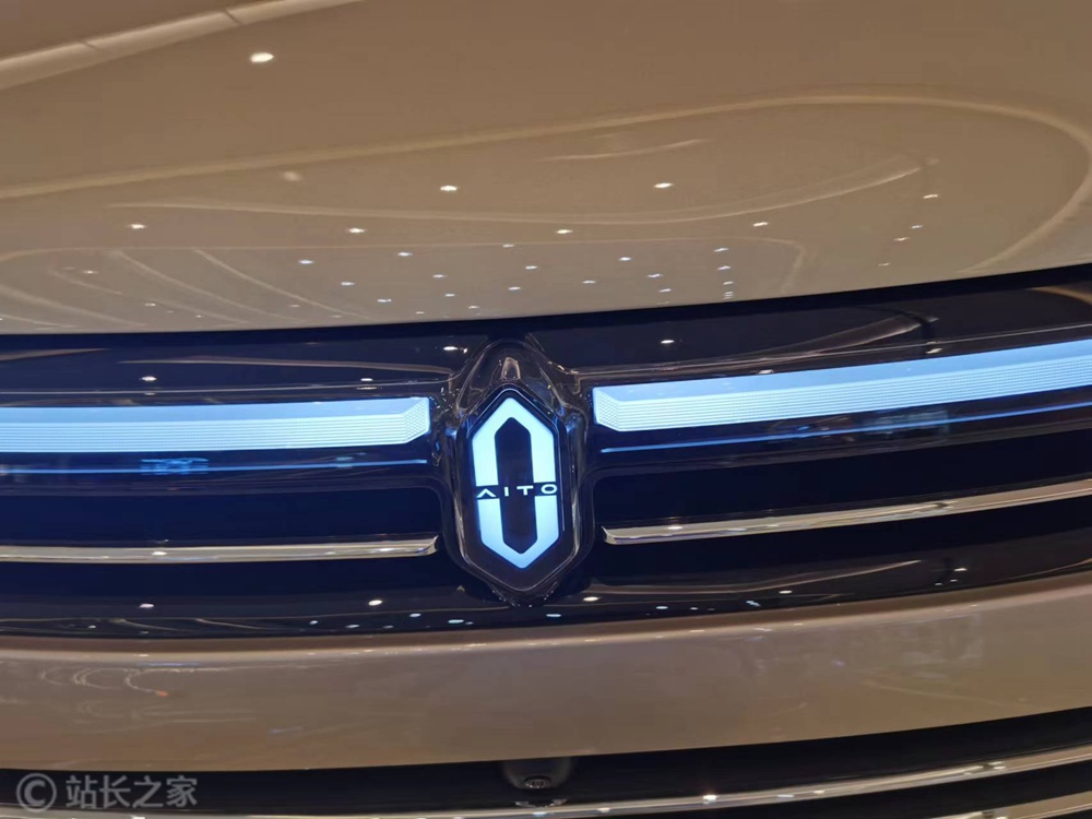 问界 华为汽车 (图片版权所属:靠谱客) 问界 华为汽车