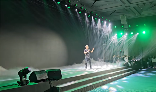 中国首款3a大作!黄仁勋评《黑神话:悟空》:世界第一的游戏