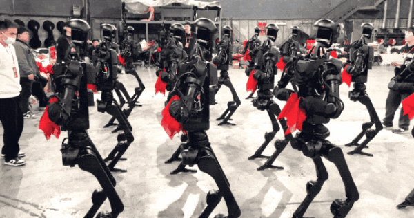 宇树科技人形机器人春晚扭“赛博秧歌”火了 揭秘零帧起手转手绢