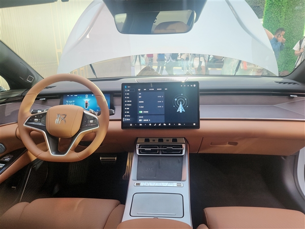 超千匹马力零百2.7秒!比亚迪汉l上市:20.98万起