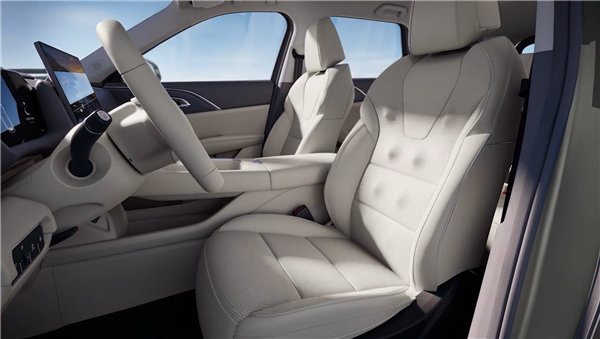 同级唯一全系四驱 全新哈弗枭龙max上市：限时仅需11.38万起