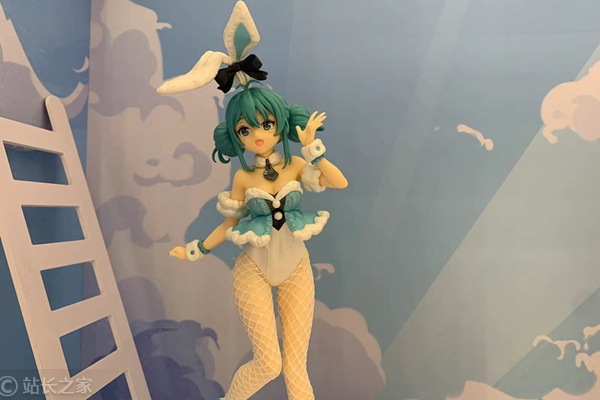 可拆服饰手办被定淫秽物品，12人获刑，网友评论两极分化