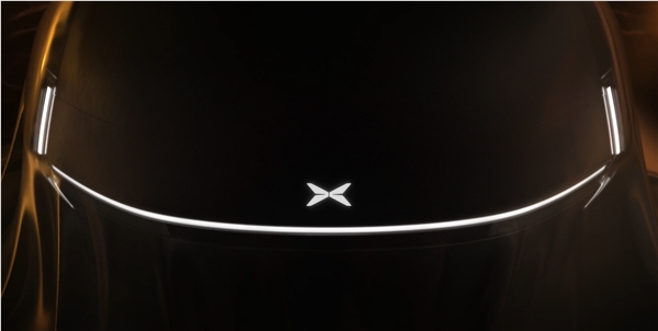 赛博未来感十足！小鹏全新纯电轿跑官宣：还叫p7