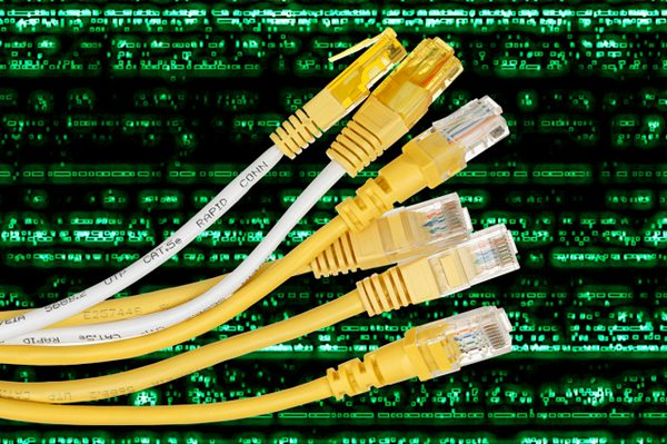 网线，机房
宽带