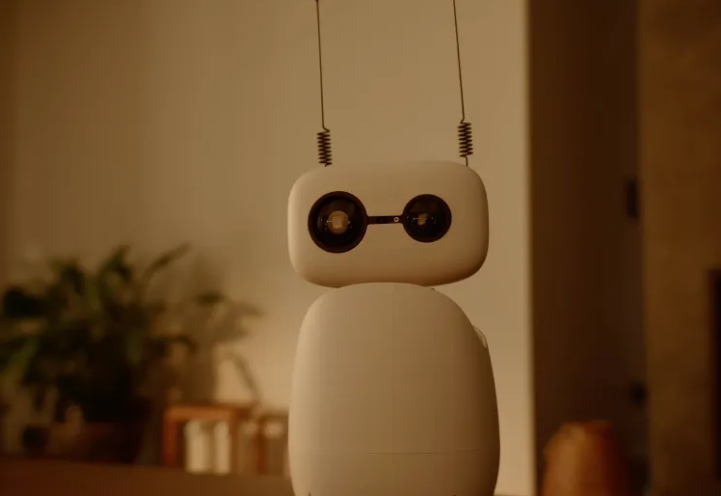 Hugging Face 推出 Reachy Mini 机器人，赋能开源 AI 开发者