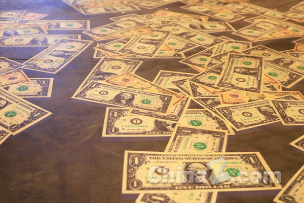 美元、投资、金钱 (1) (图片版权所属:靠谱客) 美元、投资、金钱 (1)