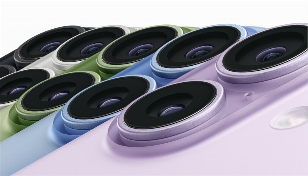 iPhone17 Pro绿屏上热搜 苹果官方客服回应： 可以更新修复