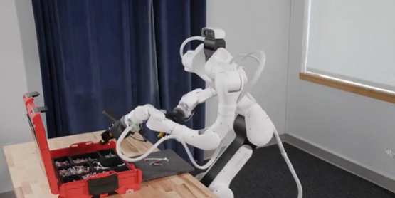 机器人迎来“ChatGPT时刻”！Generalist发布GEN-0，27万小时真实数据催生首个具身智能缩放定律