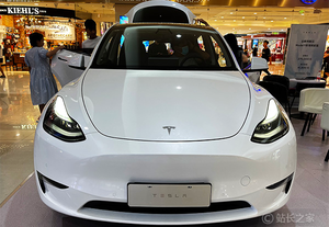 特斯拉2月14日起停售FSD买断版，全面转向订阅制模式