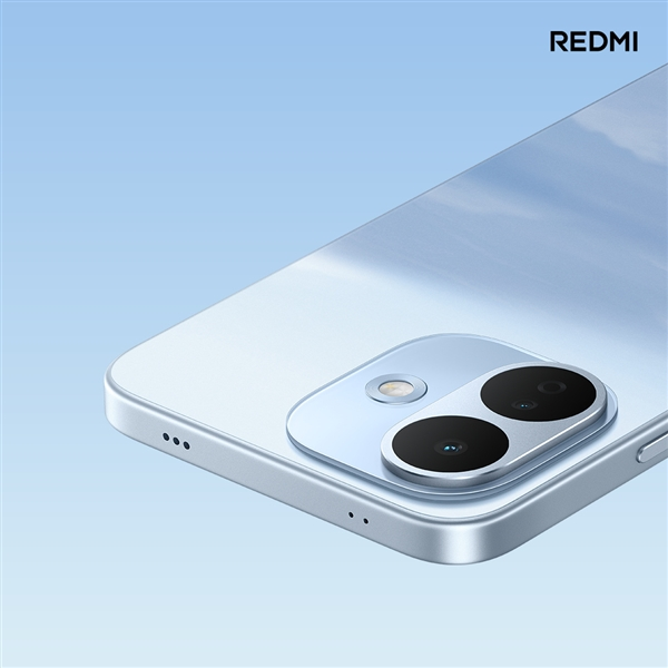 redmi note 17 pro首款配色晴空蓝亮相:机身自带蓝天白云