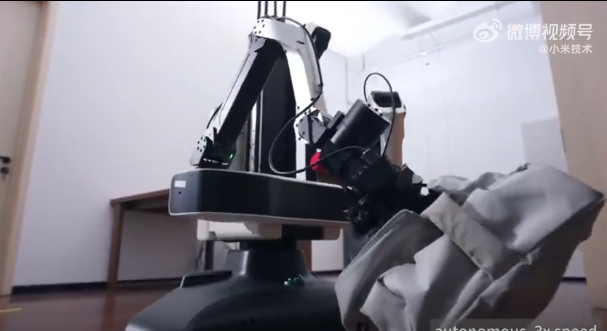 小米发布具身智能基底模型Xiaomi-Robotics-1，探索物理AI Scaling效应